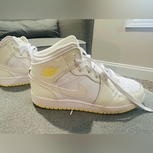 Nike Air Jordan 1 Mid